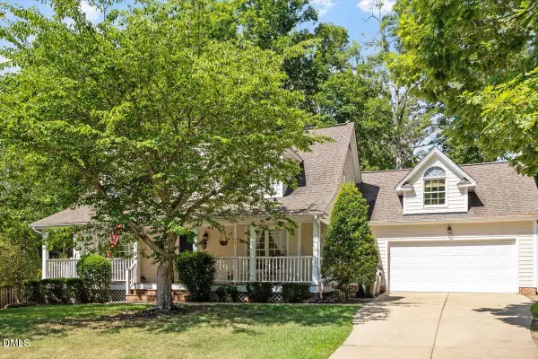 205 Hickory Glen Lane, Holly Springs, NC 27540