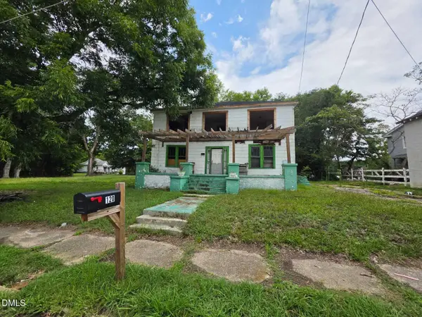 120 W Rockspring Street, Henderson, NC 27536