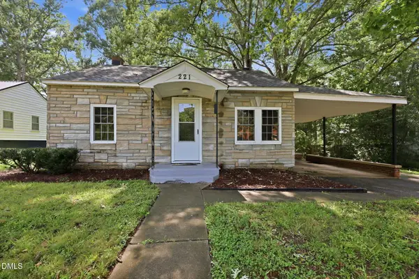 221 Zollicoffer Avenue, Henderson, NC 27536