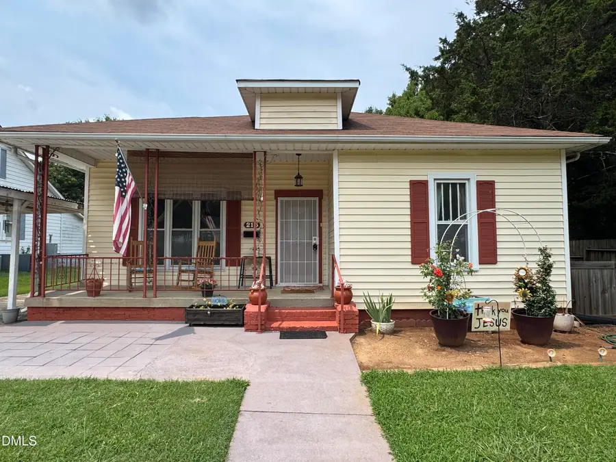 215 W Parker Street, Graham, NC 27253 - #2