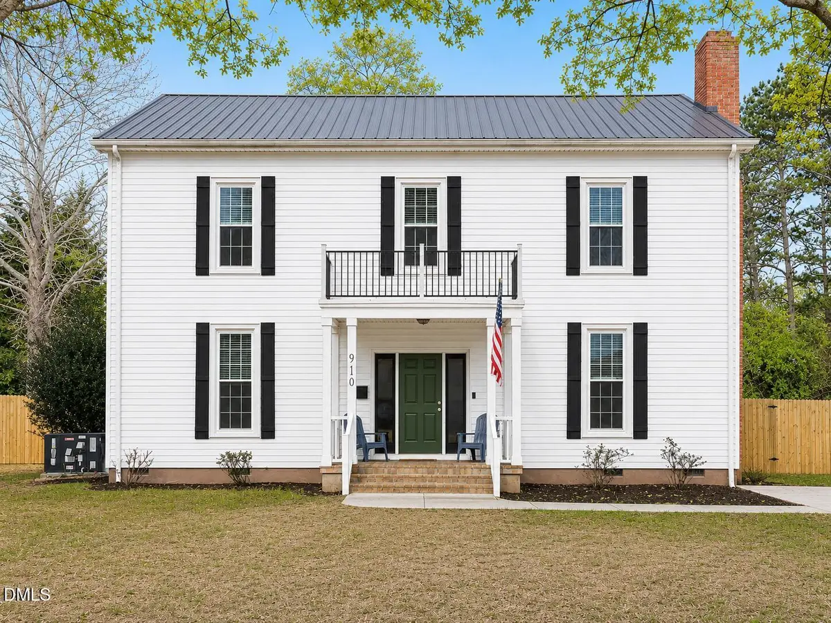 910 S 2nd Street, Smithfield, NC 27577 - #1