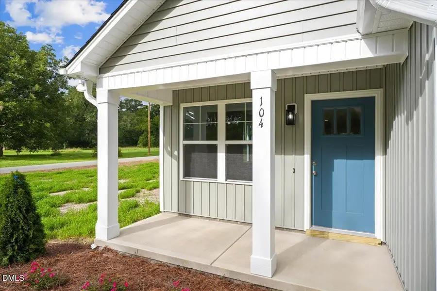 104 Lee Street, Roseboro, NC 28382 - #2