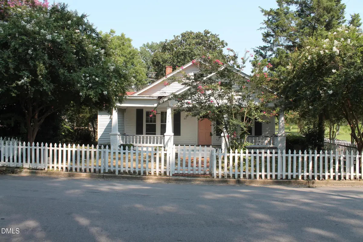 213 S Fifth Street, Smithfield, NC 27577 - #1