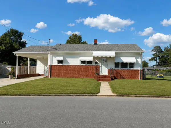 206 W Woodall Street, Benson, NC 27504