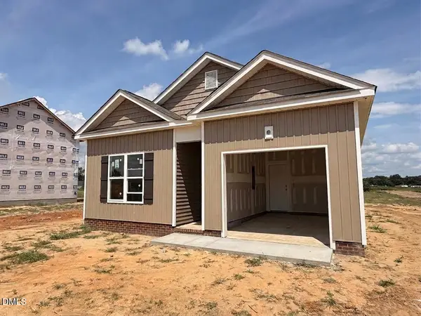 121 Longfield Court, Dunn, NC 28334
