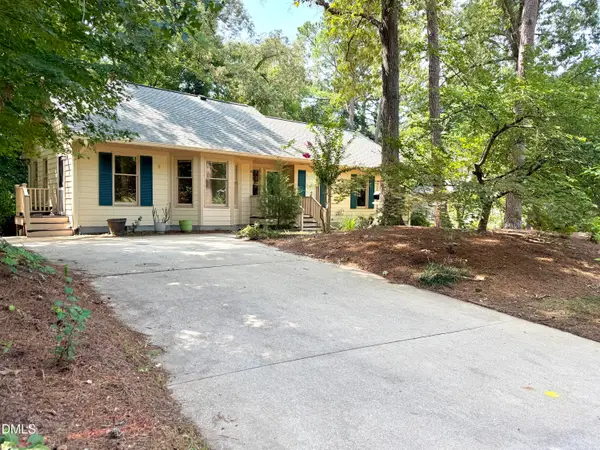 6 Burnwood Place, Chapel Hill, NC 27517