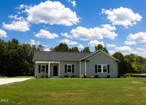 326 Barbour's Place Drive, Four Oaks, NC 27524