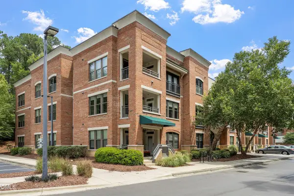2000 Southpoint Landing Way, Durham, NC 27707