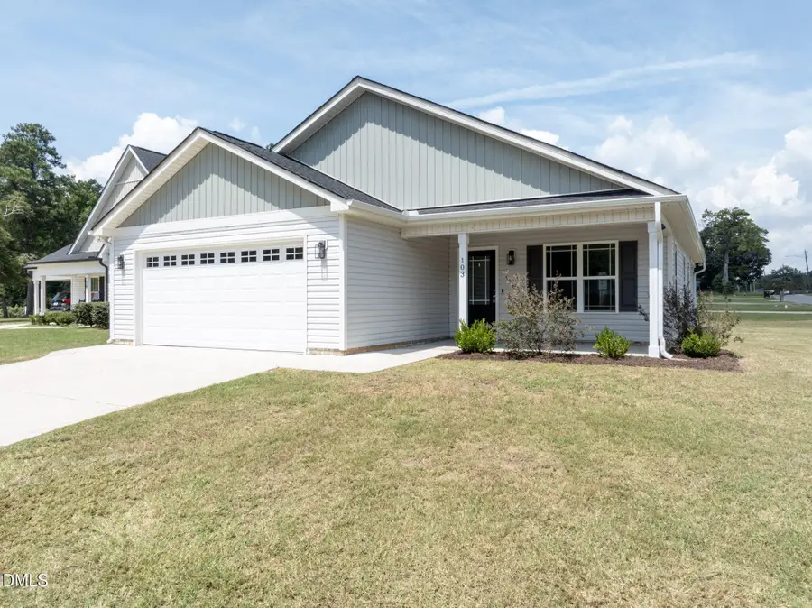 103 E Allen Street, Four Oaks, NC 27524 - #2