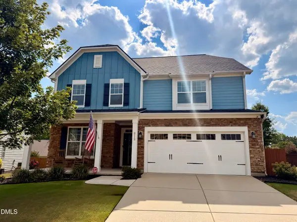 819 Lake Artesia Lane, Fuquay Varina, NC 27526