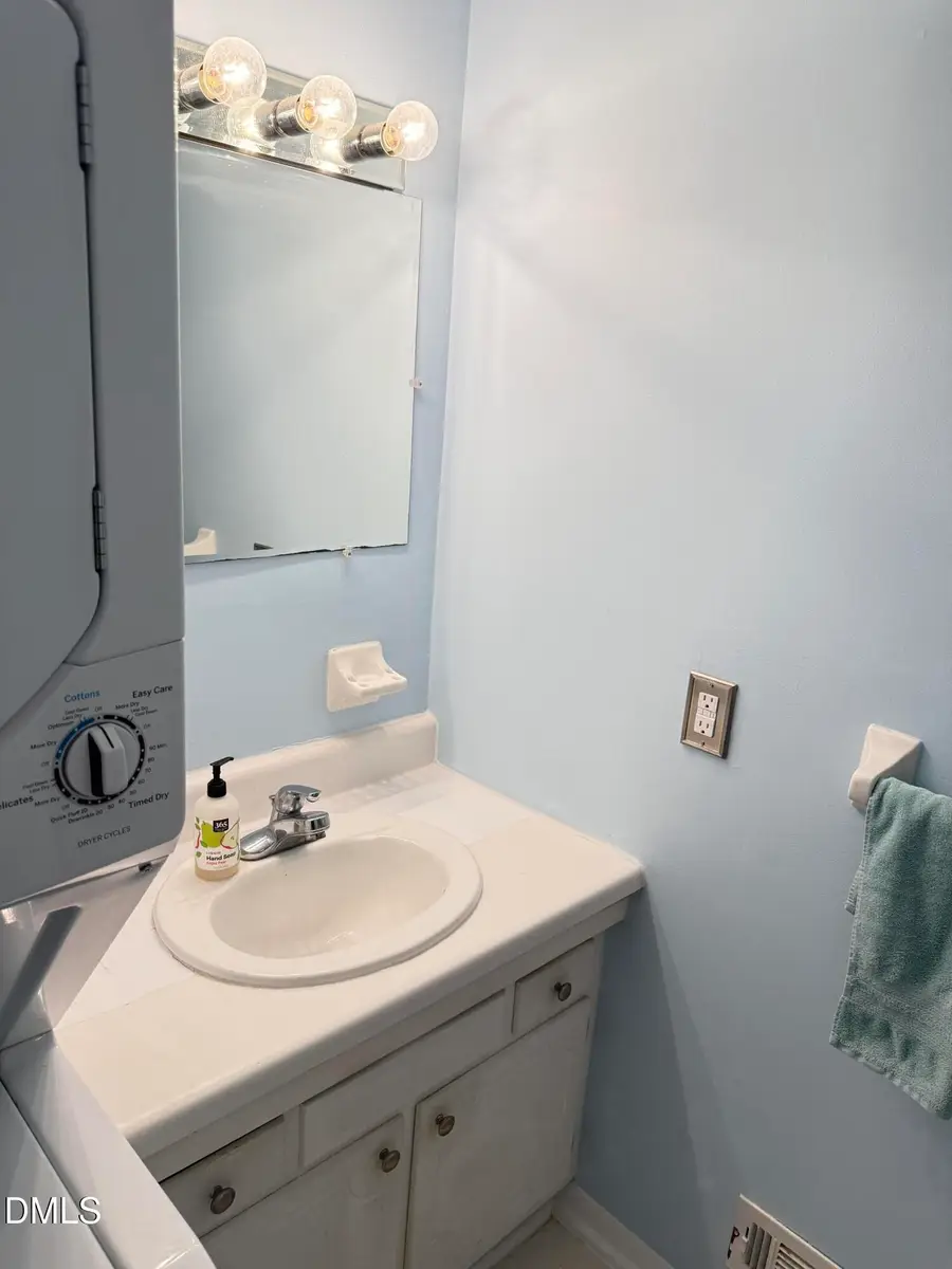 220 Elizabeth Street, Chapel Hill, NC 27514 - #2