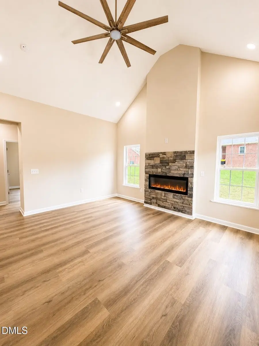 404 Holmes Street, Clinton, NC 28328 - #3
