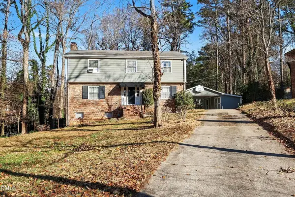 3704 Pembrook Place, Raleigh, NC 27612