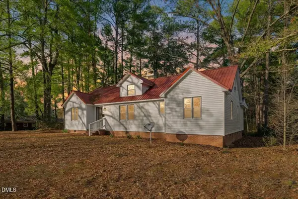 210 N Monroe Avenue, Sanford, NC 27330