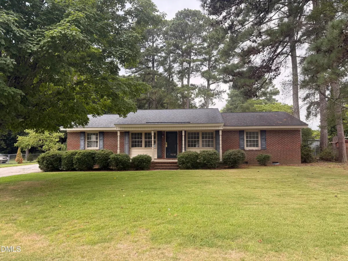 803 W Morris Circle, Dunn, NC 28334 - #1