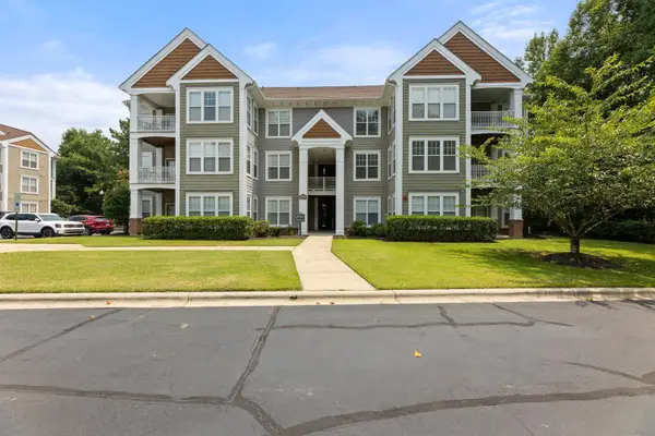 1922 Parkside Village Drive, Clayton, NC 27520
