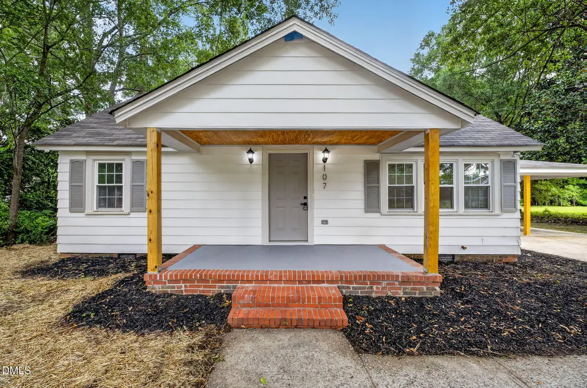 107 W Underwood Avenue, Smithfield, NC 27577 - #1