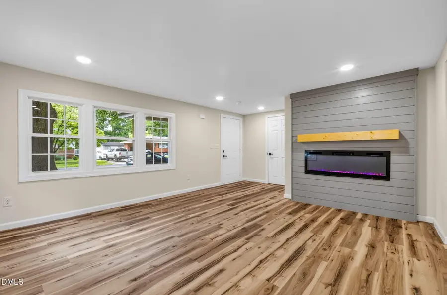 107 W Underwood Avenue, Smithfield, NC 27577 - #2