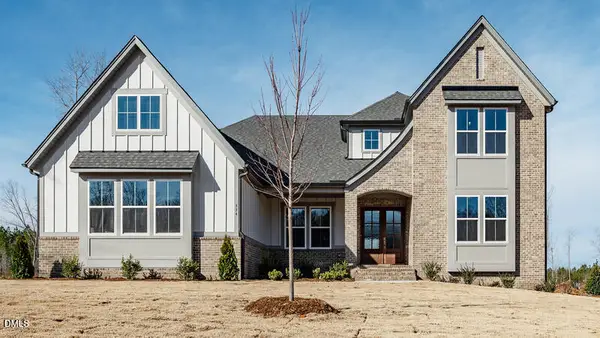 331 Meadow Walk Drive, Fuquay Varina, NC 27526