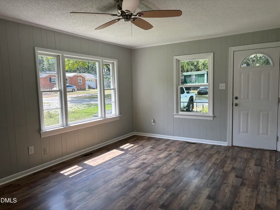 20 W Edgerton Street, Smithfield, NC 27577 - #3