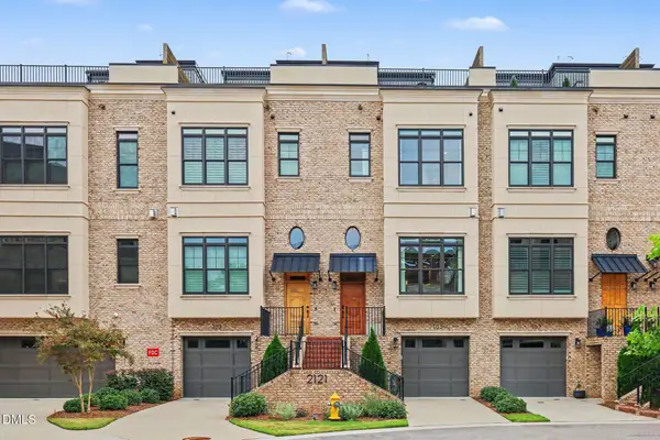 2121 Oberlin Village Drive, Raleigh, NC 27605