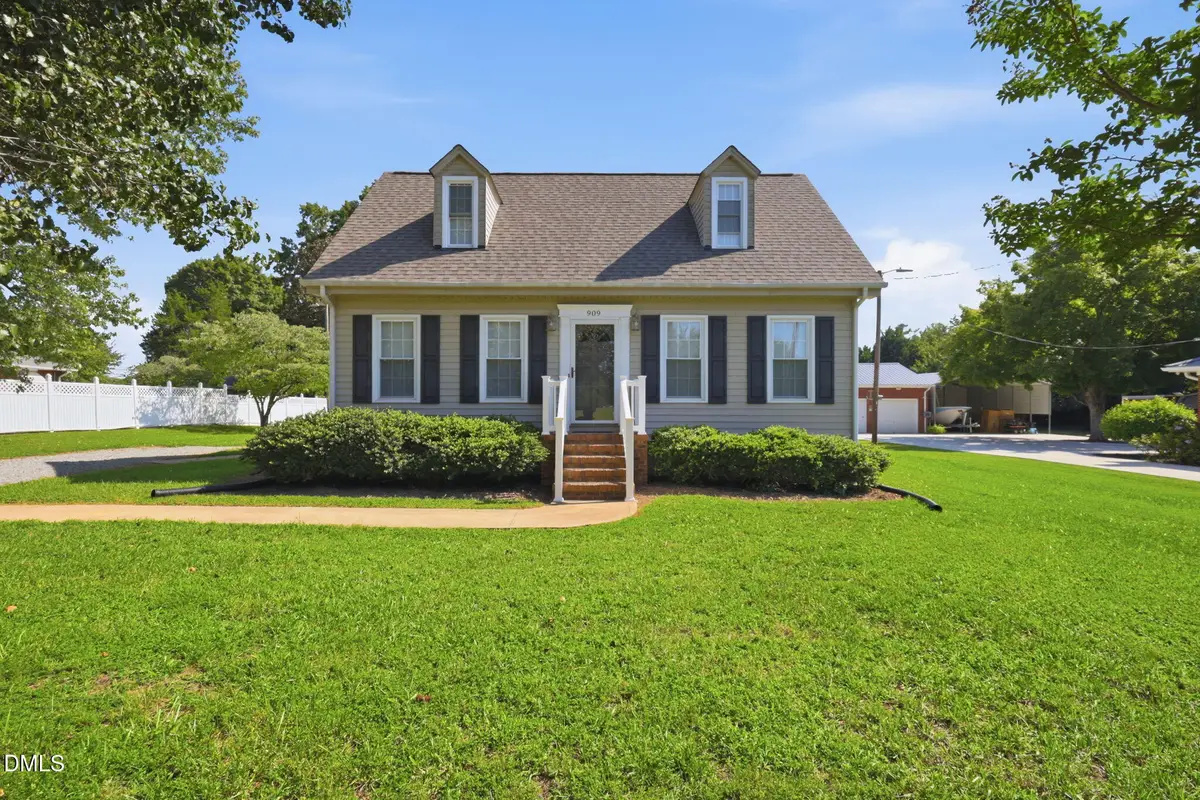 909 Highview Street, Haw River, NC 27258 - #1