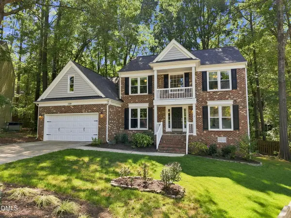 109 W Laurenbrook Court, Cary, NC 27518