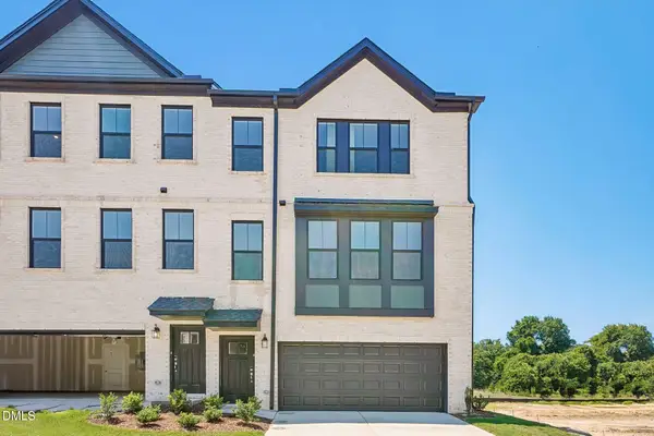 135 Midtown Rows Way, Fuquay Varina, NC 27526