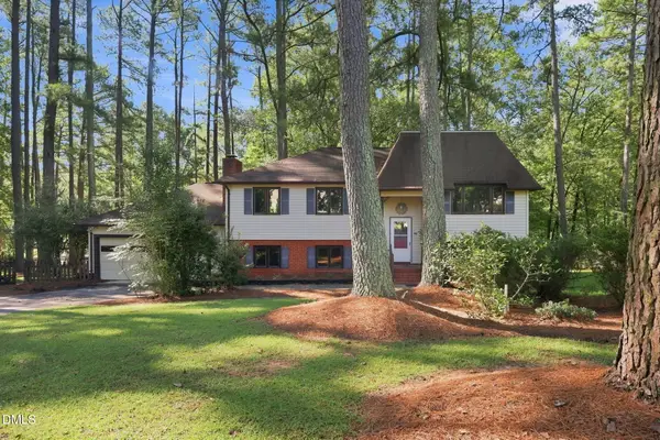 1707 Lynwood Circle, Sanford, NC 27330