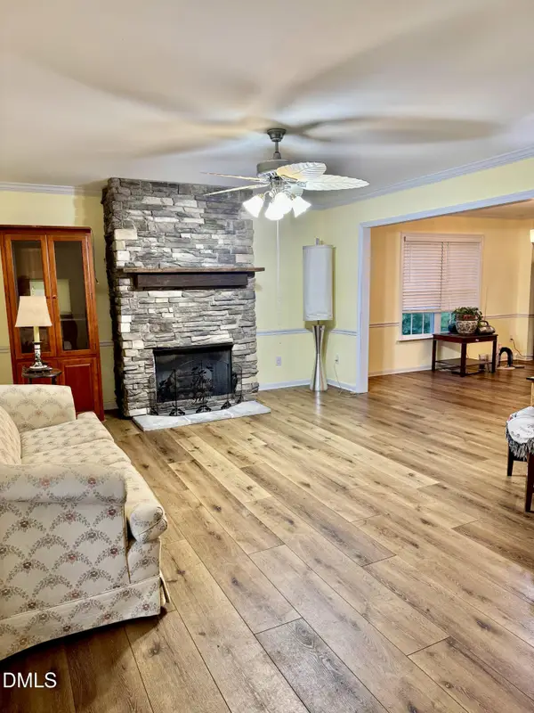 711 E Sunrise Avenue, Thomasville, NC 27360