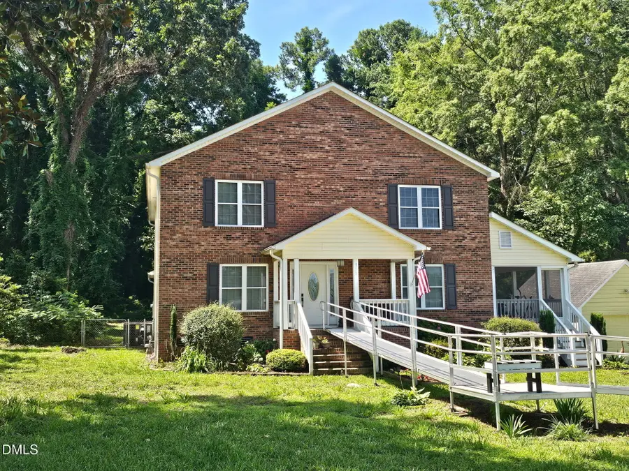 711 E Sunrise Avenue, Thomasville, NC 27360 - #2
