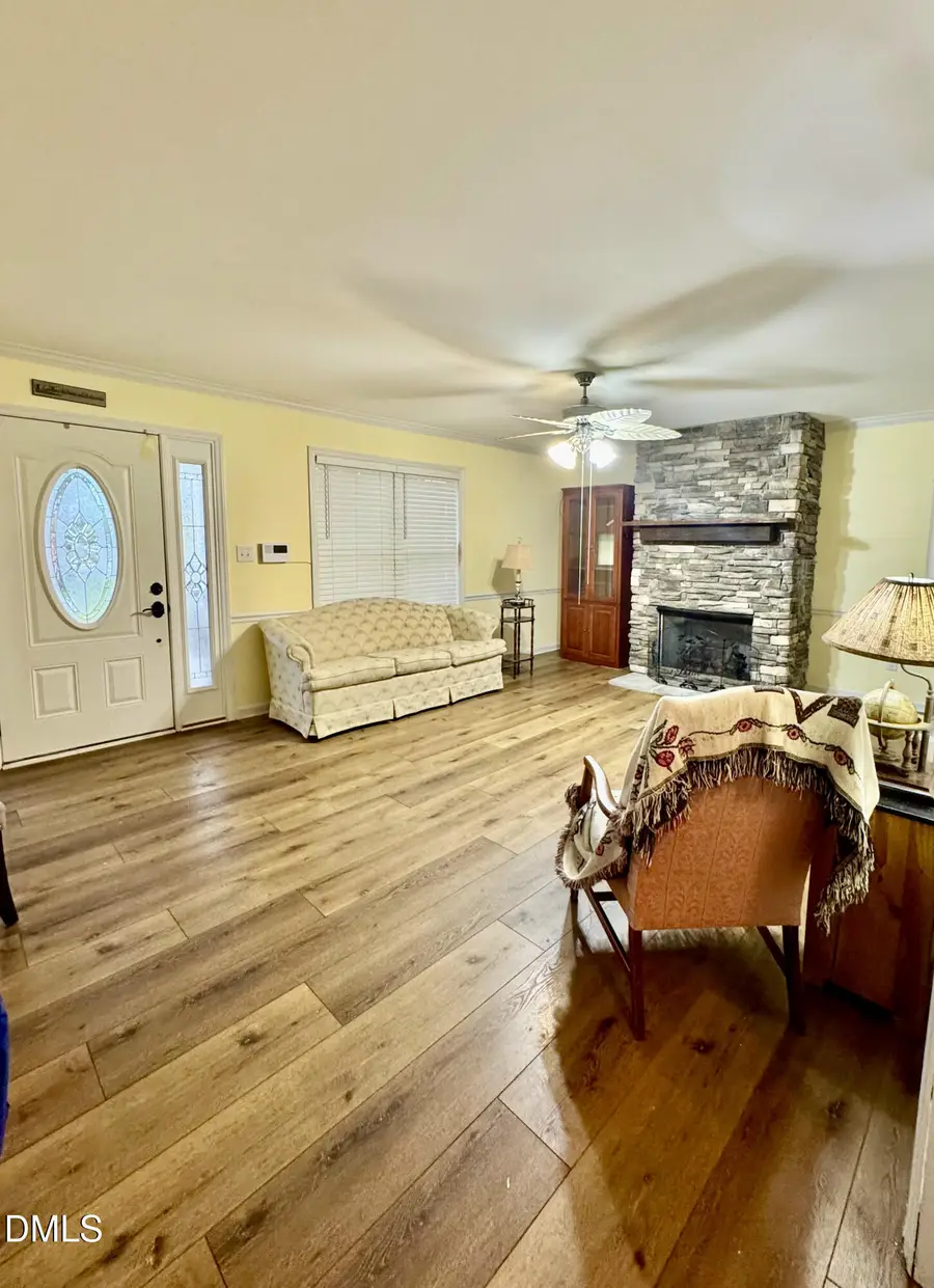 711 E Sunrise Avenue, Thomasville, NC 27360 - #3