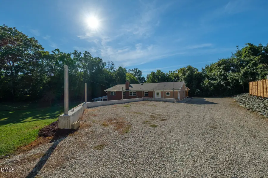 624 W Gilbreath Street, Graham, NC 27253 - #2