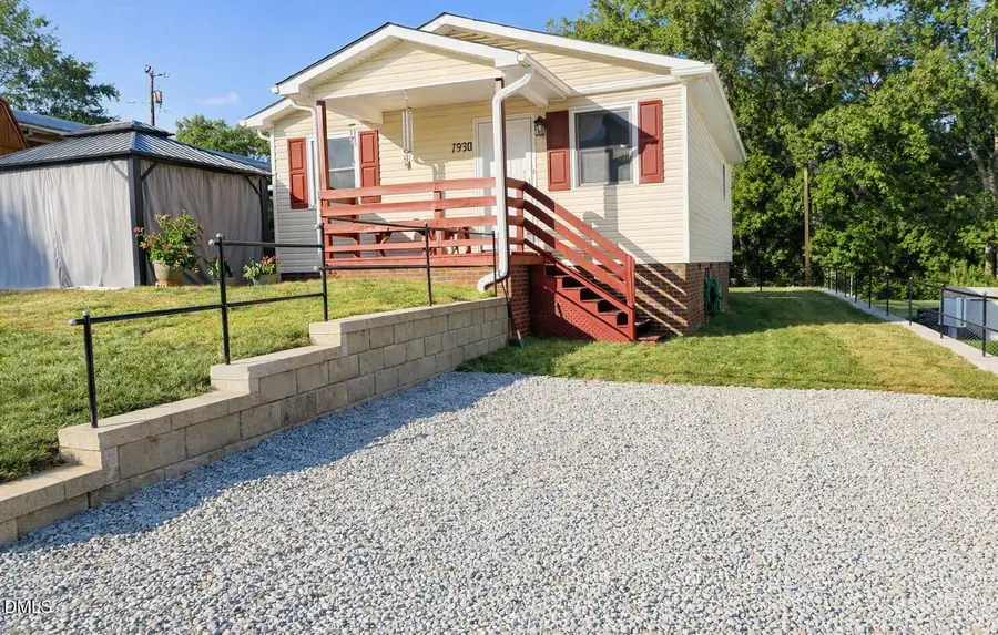 1930 Wood Avenue, Burlington, NC 27215 - #2