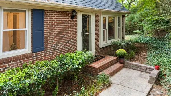 5651 Hamstead Crossing, Raleigh, NC 27612