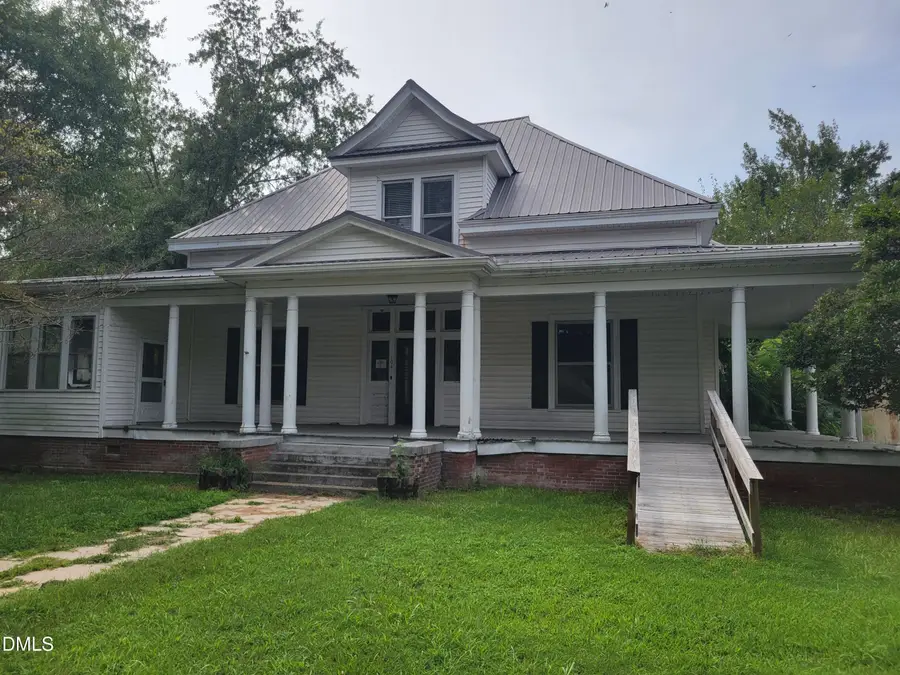 104 S New Street, Whitakers, NC 27891 - #2