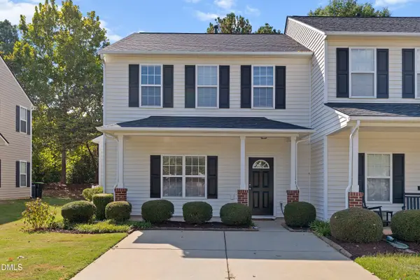 204 Cline Falls Drive, Holly Springs, NC 27540