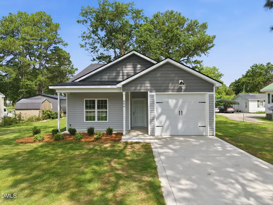 306 S Washington Avenue, Dunn, NC 28334 - #2