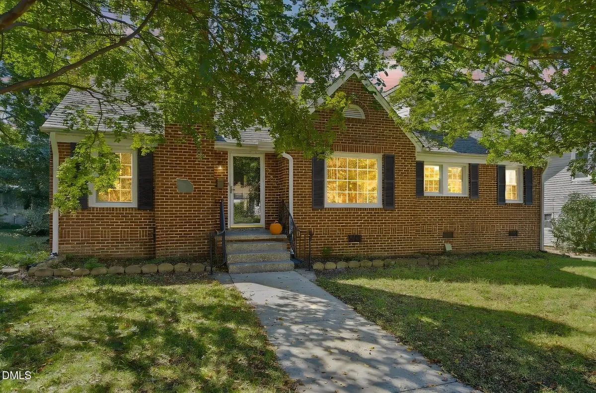 328 Hillcrest Avenue, Burlington, NC 27215 - #1