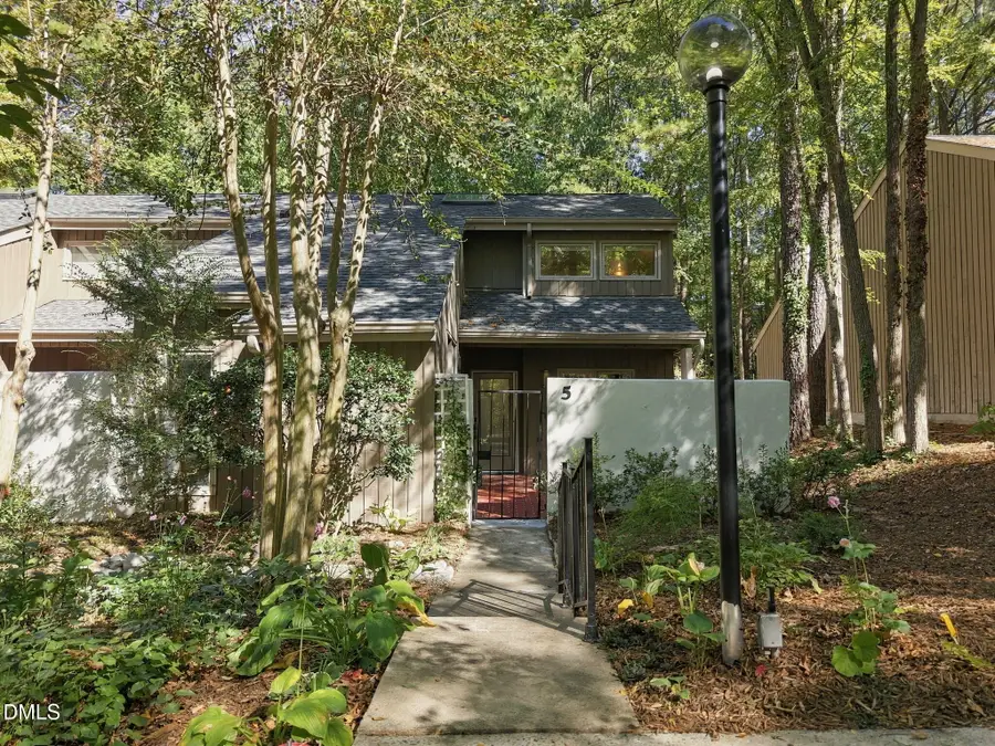 5 Banstead Place, Chapel Hill, NC 27517 - #2