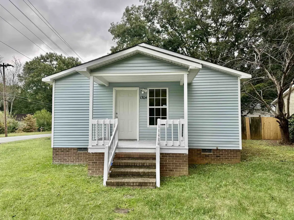 1304 Queen Ann Street, Burlington, NC 27217 - Image #1