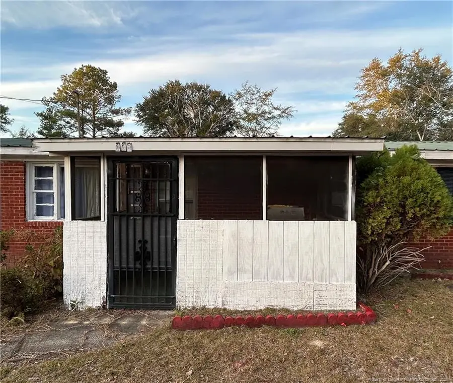433 Cumberland Avenue, Raeford, NC 28376 - #2