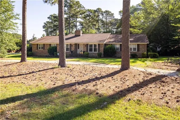 202 Forest Drive, Clinton, NC 28328