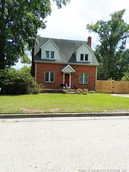 201 W 17th Street W, Lumberton, NC 28358