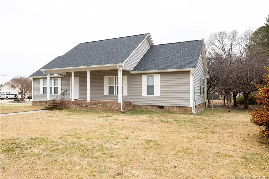 401 W Brocklyn Street, Benson, NC 27504 - Image #2