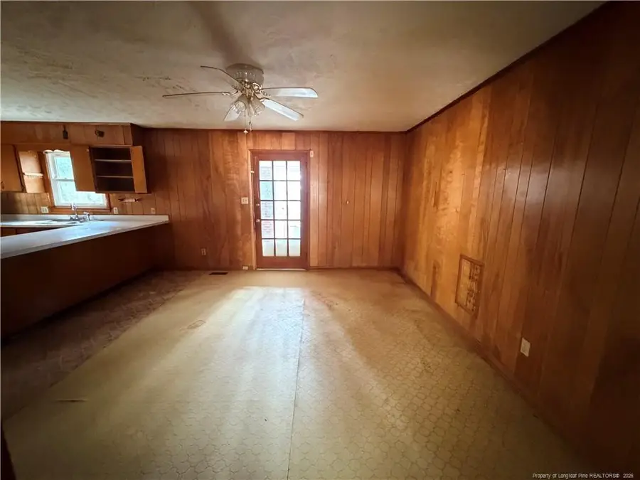 809 W Allen Lane, Laurinburg, NC 28352 - #3