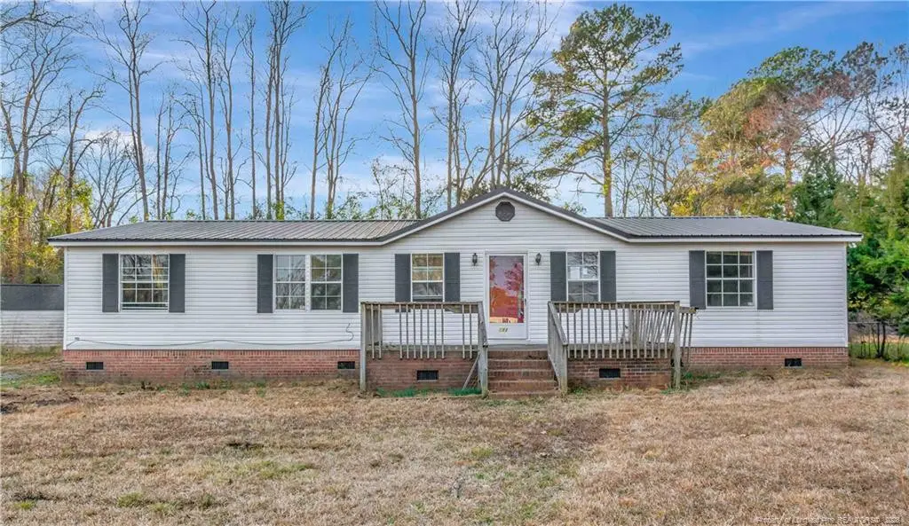 211 Lewis Street, Bladenboro, NC 28320 - #1