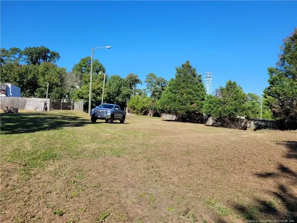 Bradford Avenue, Fayetteville, NC 28301