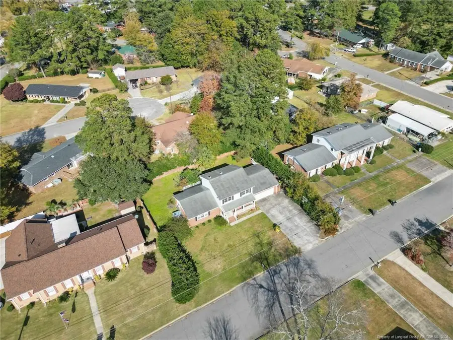 306 W 33rd Street W, Lumberton, NC 28358 - #3