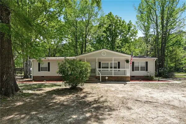 2162 Dobbin Holmes Road, Eastover, NC 28312